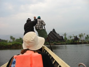 Rowing toward the Inle Princess Resort 