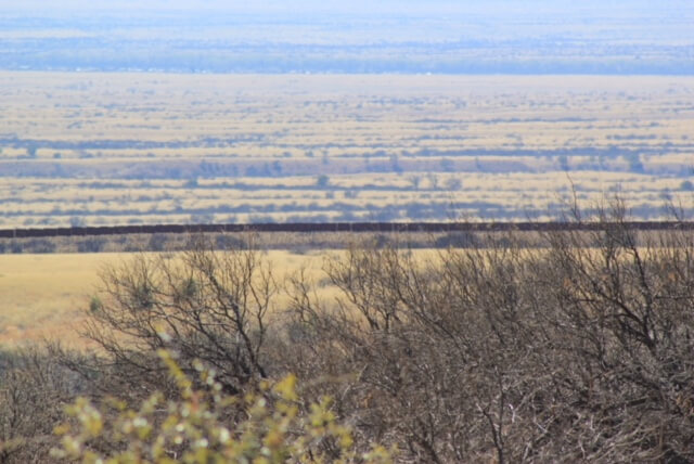 natural border wall in the desert